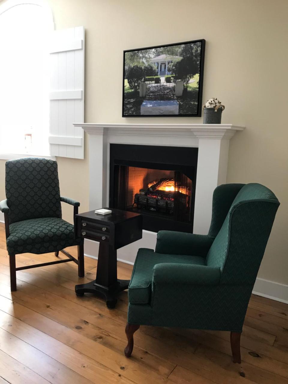 Canemount Plantation Inn Westside Room photo