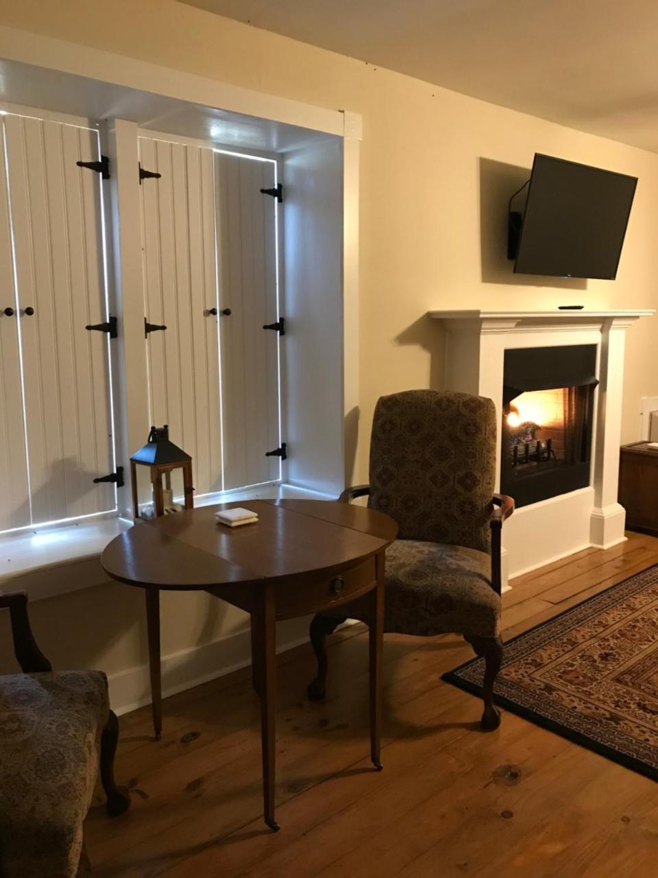 Canemount Plantation Inn Westside Room photo